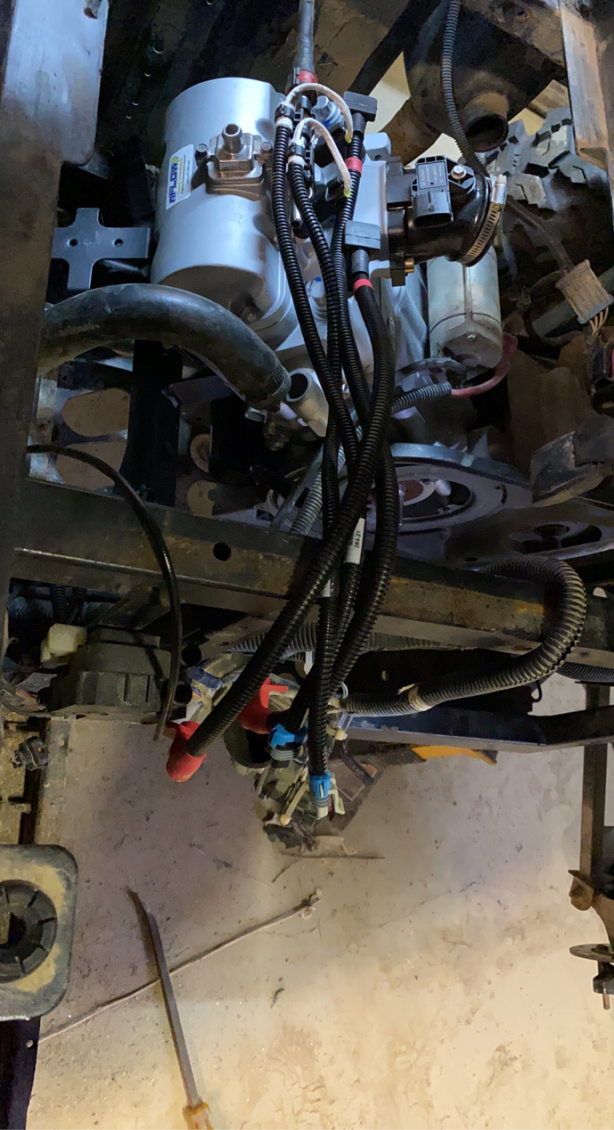 Installing the new engine in chassis