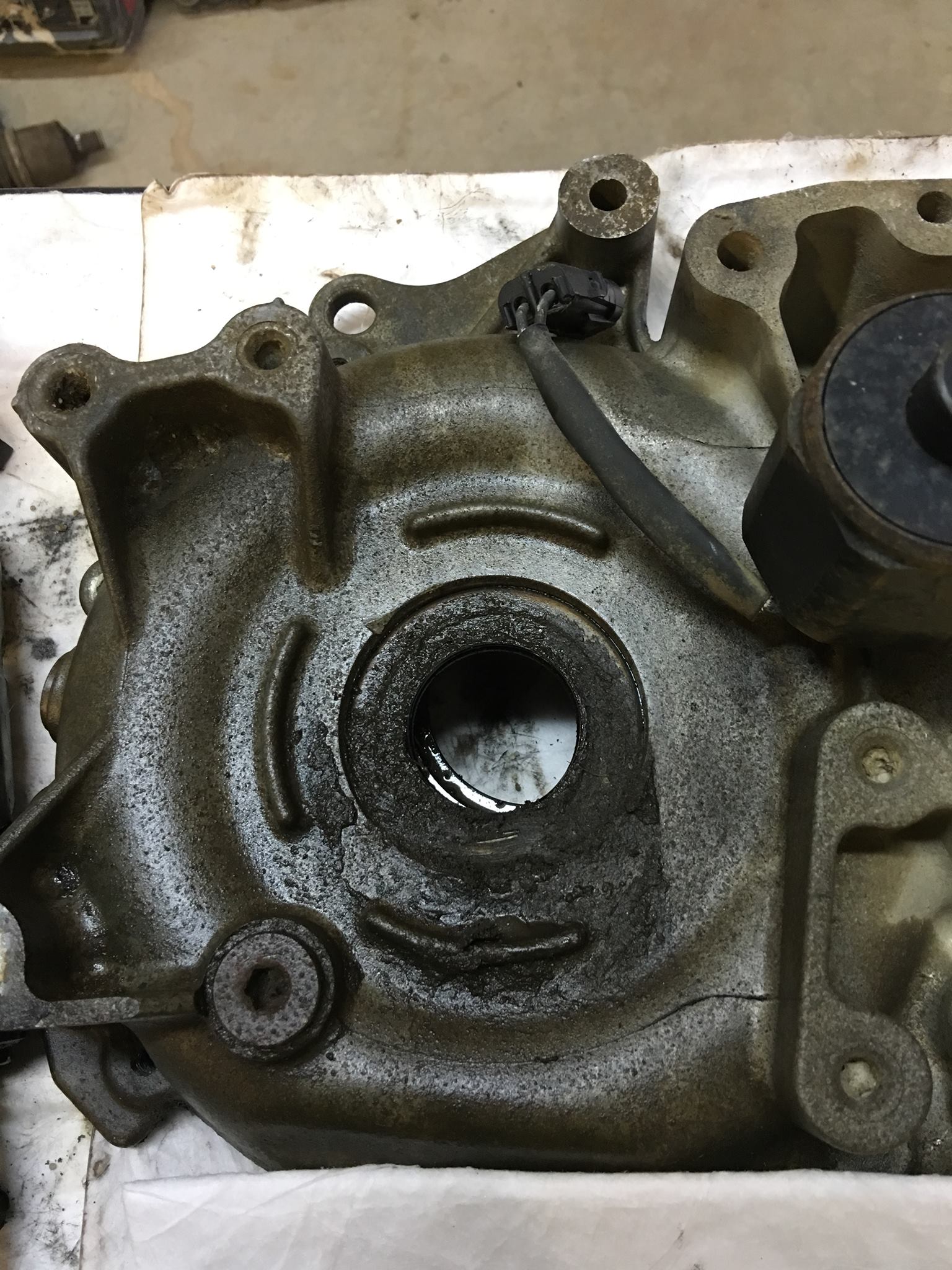 Front differential assembly detail